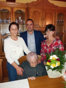 DOLORES MONTENEGRO V&Aacute;ZQUEZ, VECINA M&Aacute;S LONGEVA DE ALFOZ, CUMPLE 102 A&Ntilde;OS