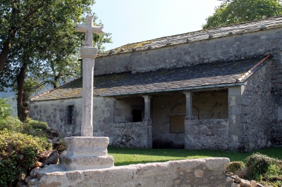 CRUZ DEL ATRIO DE LA IGLESIA DE SAN MAMEDE DAS OIRAS