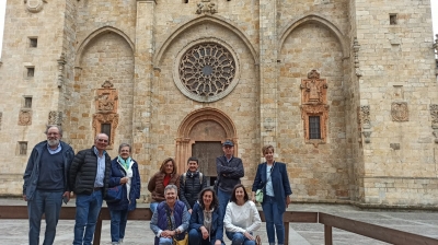EL CLUB DE LECTURA DE LA BIBLIOTECA DE ALFOZ VISITA MONDOÑEDO